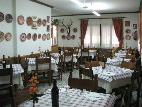 Apartamentos Jucar - Hotel Rural Tragacete Exterior photo